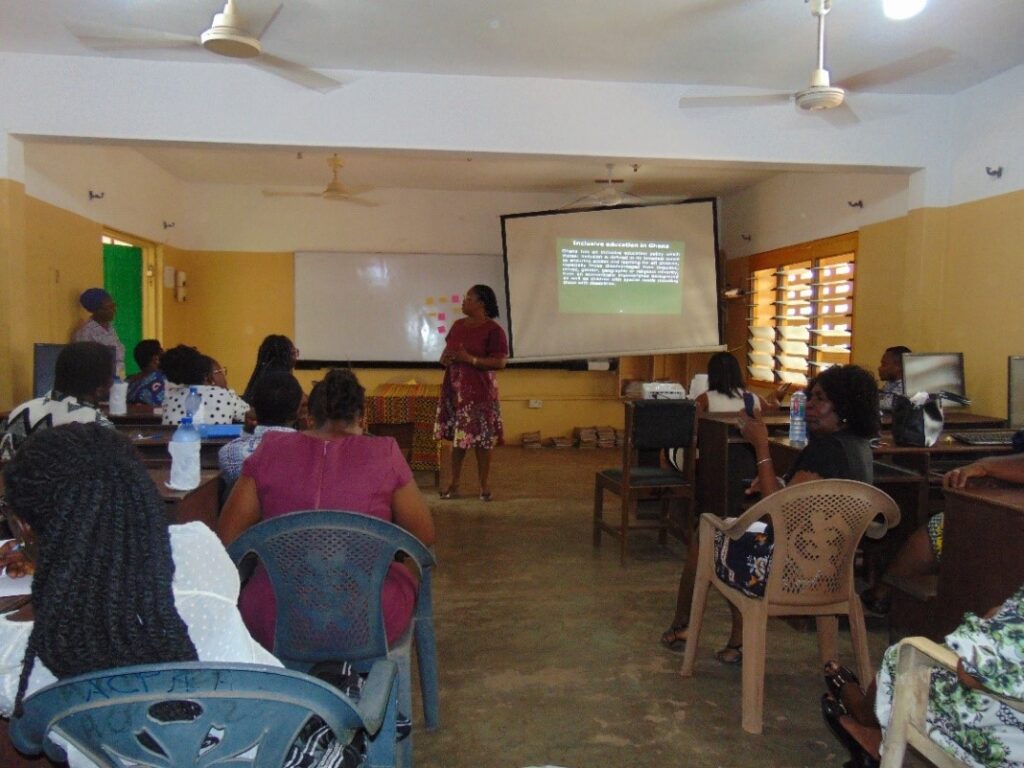 A trainer of trainers workshop held for the teachers of the participating schools.